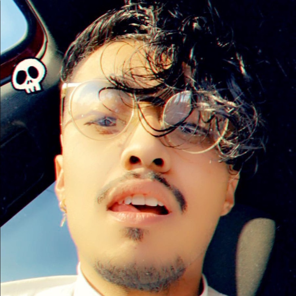 Meet your Posher, Adolfo